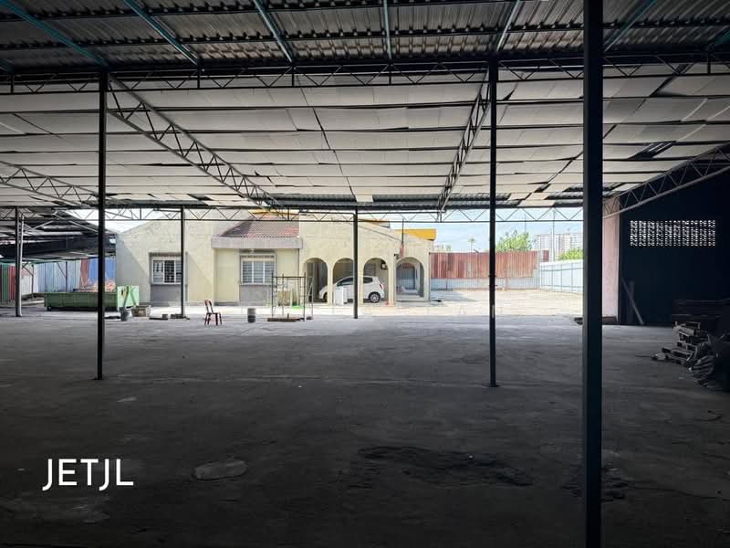 Warehouse for Rent in Kampung Bukit Kemuning (Shah Alam) - Stella Tan - Exterior - PropertyGuru.com.my