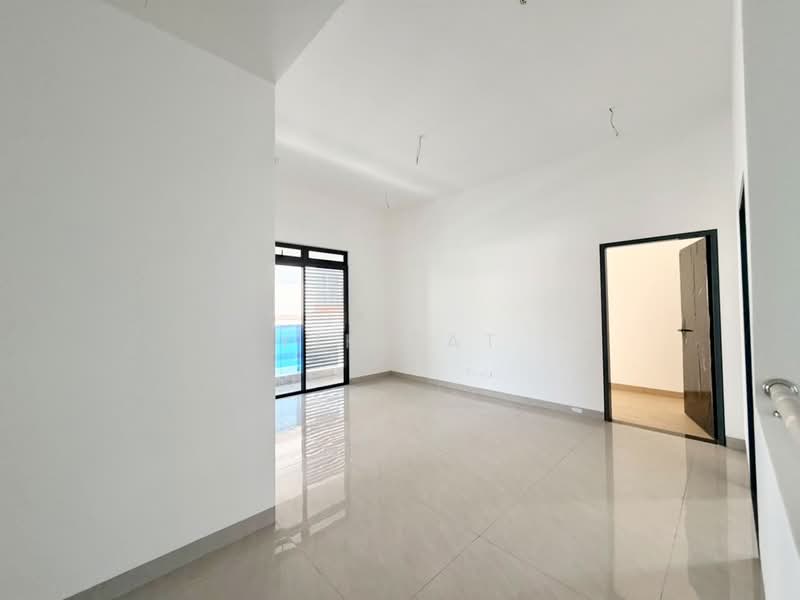 Semi-Detached House for Sale in Bandar Uda Utama (Johor Bahru) - Yik Tat - PropertyGuru.com.my