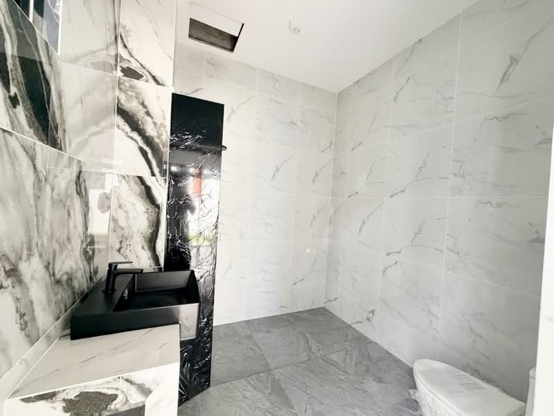 Semi-Detached House for Sale in Bandar Uda Utama (Johor Bahru) - Yik Tat - PropertyGuru.com.my