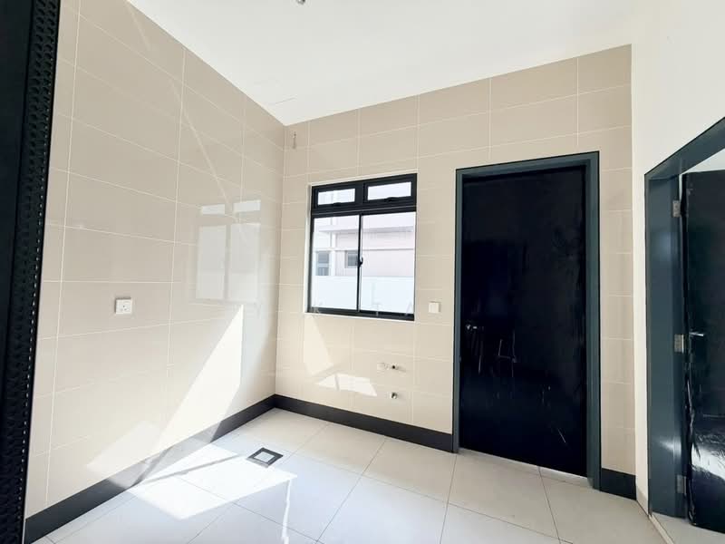 Semi-Detached House for Sale in Bandar Uda Utama (Johor Bahru) - Yik Tat - PropertyGuru.com.my