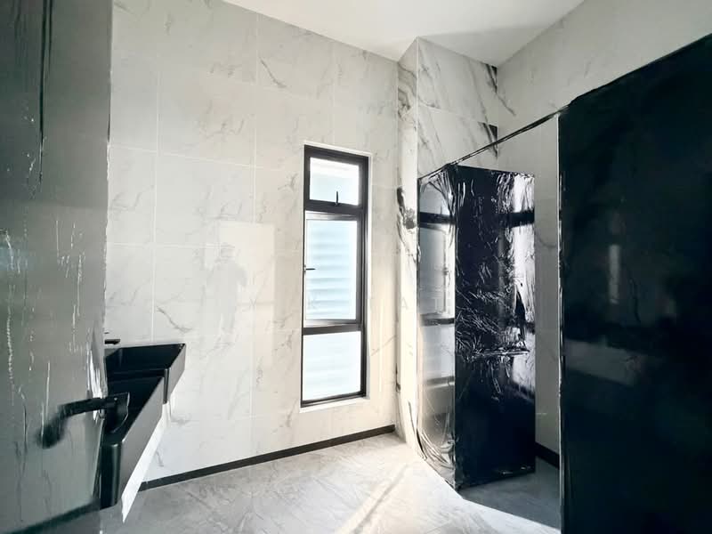 Semi-Detached House for Sale in Bandar Uda Utama (Johor Bahru) - Yik Tat - PropertyGuru.com.my