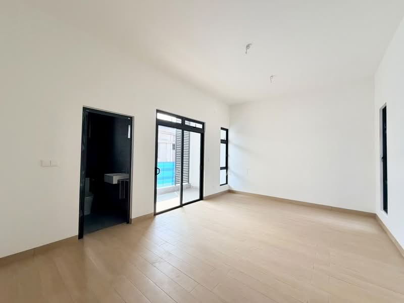 Semi-Detached House for Sale in Bandar Uda Utama (Johor Bahru) - Yik Tat - PropertyGuru.com.my