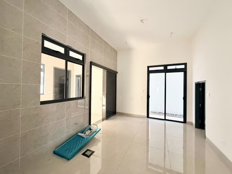 Semi-Detached House for Sale in Bandar Uda Utama (Johor Bahru) - Yik Tat - PropertyGuru.com.my