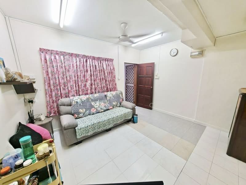 2-storey Terraced House for Sale in Taman Johor Jaya (Johor Bahru) - Catherine Chiah - Living Room - PropertyGuru.com.my