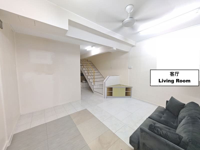 Rumah Teres 2 Tingkat untuk Dijual di Taman Johor Jaya (Johor Bahru) - Catherine Chiah - Living Room - PropertyGuru.com.my