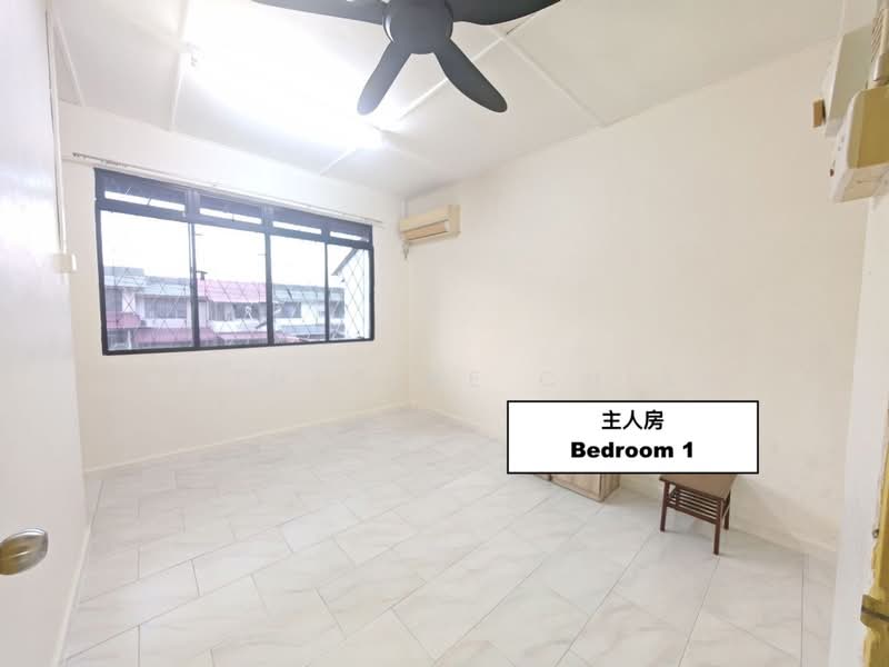 Rumah Teres 2 Tingkat untuk Dijual di Taman Johor Jaya (Johor Bahru) - Catherine Chiah - Bedroom - PropertyGuru.com.my