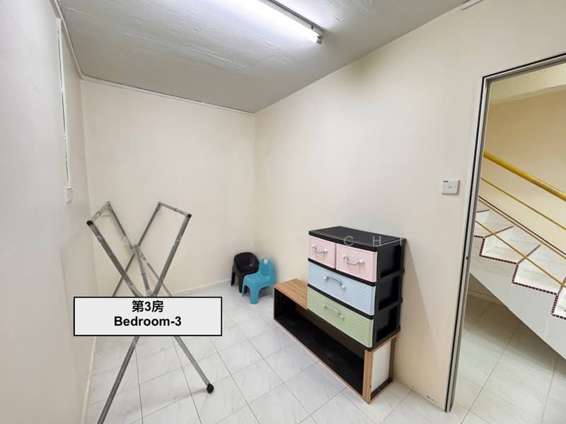 Rumah Teres 2 Tingkat untuk Dijual di Taman Johor Jaya (Johor Bahru) - Catherine Chiah - Bedroom - PropertyGuru.com.my