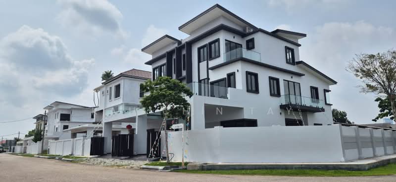 Rumah Berkembar untuk Dijual di Kampung Lapan (Melaka City) - Kah Chin Tay - Exterior - PropertyGuru.com.my