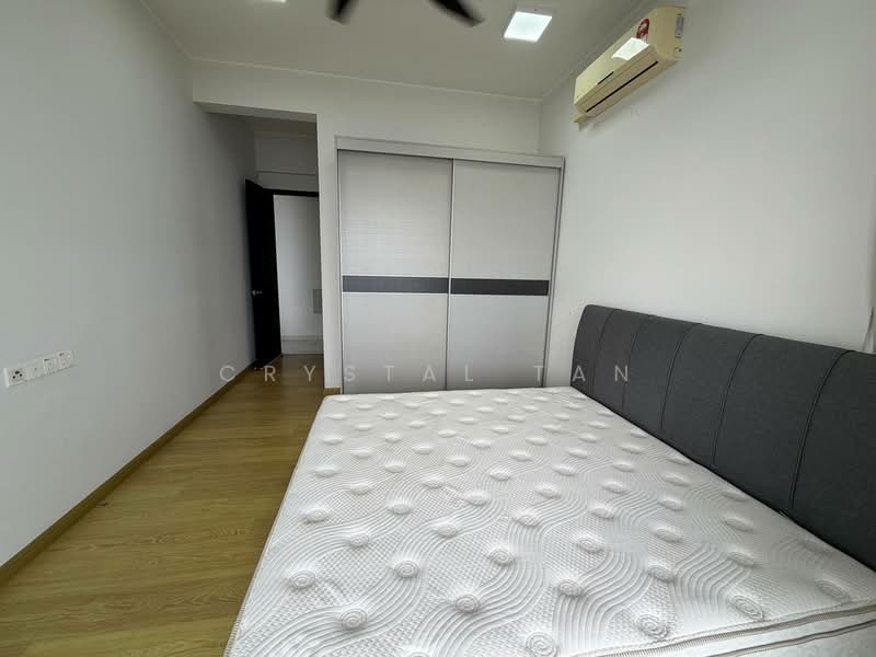 Kondominium untuk Dijual di Royal Strand @ Country Garden Danga Bay - Crystal Tan - Bedroom - PropertyGuru.com.my