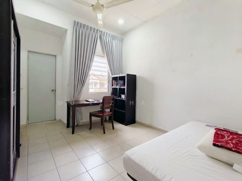 Terraced House for Sale in Sungai Buloh (Selangor) - Mu'izz Halim - Bedroom - PropertyGuru.com.my