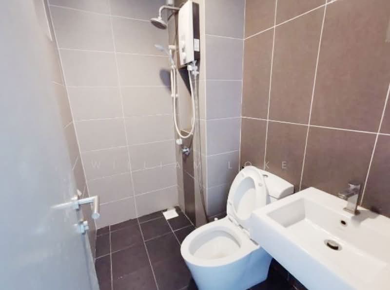 Service Residence for Sale at Skysuites @ Meldrum Hills - William Loke - Bathroom - PropertyGuru.com.my