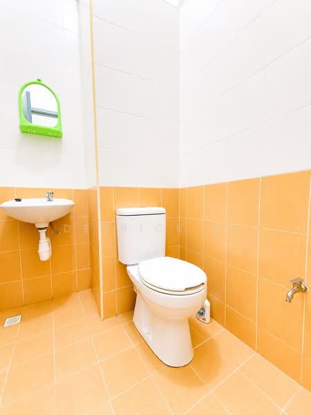 Kondominium untuk Dijual di Cassia Resort Condominium - Derrick Ng - Bathroom - PropertyGuru.com.my