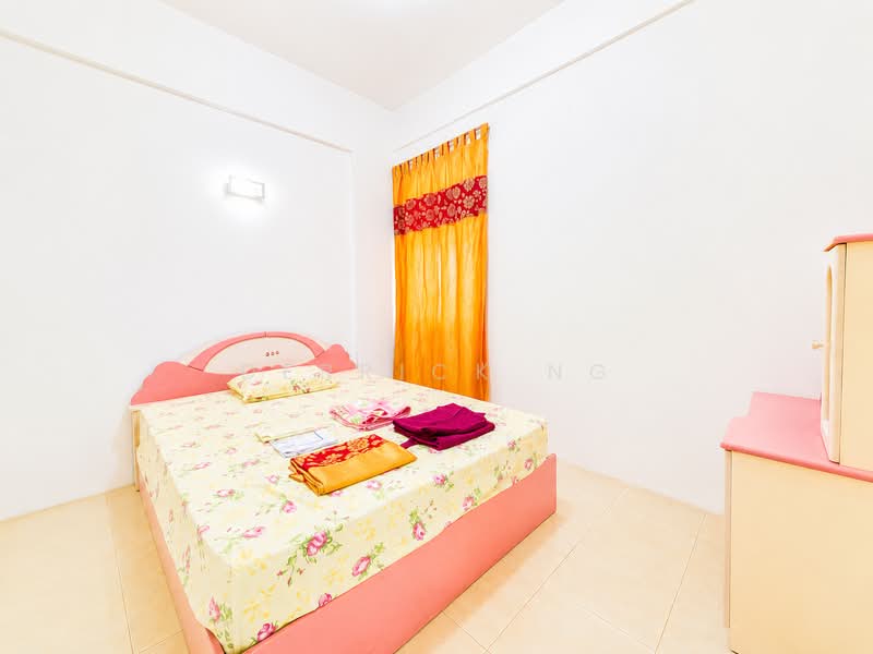 Kondominium untuk Dijual di Cassia Resort Condominium - Derrick Ng - Bedroom - PropertyGuru.com.my