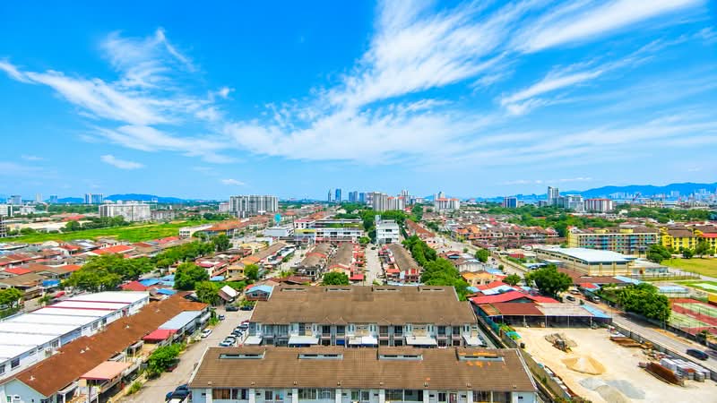 Kondominium untuk Dijual di Cassia Resort Condominium - Derrick Ng - Exterior - PropertyGuru.com.my