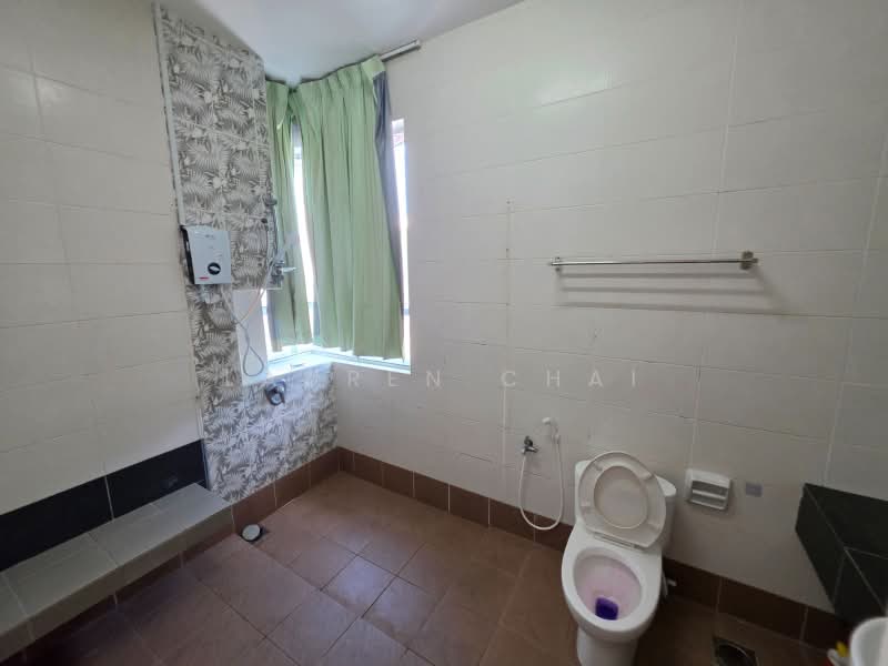 Semi-Detached House for Rent in Nusa Duta (Iskandar Puteri (Nusajaya)) - Lauren Chai - Bathroom - PropertyGuru.com.my