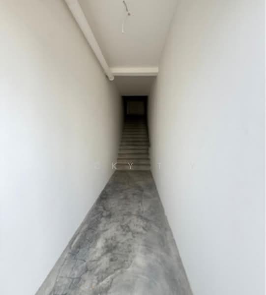 Shop for Rent in Setia Ecohill (Semenyih) - Vicky Tay - Corridor - PropertyGuru.com.my