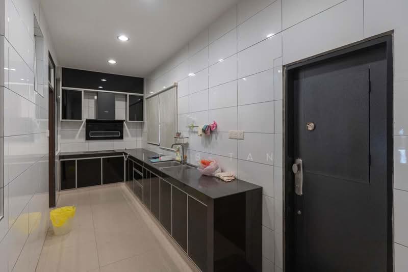 2-storey Terraced House for Sale in Setia Indah 9 (Setia Alam) - Vitas Tan - Kitchen - PropertyGuru.com.my