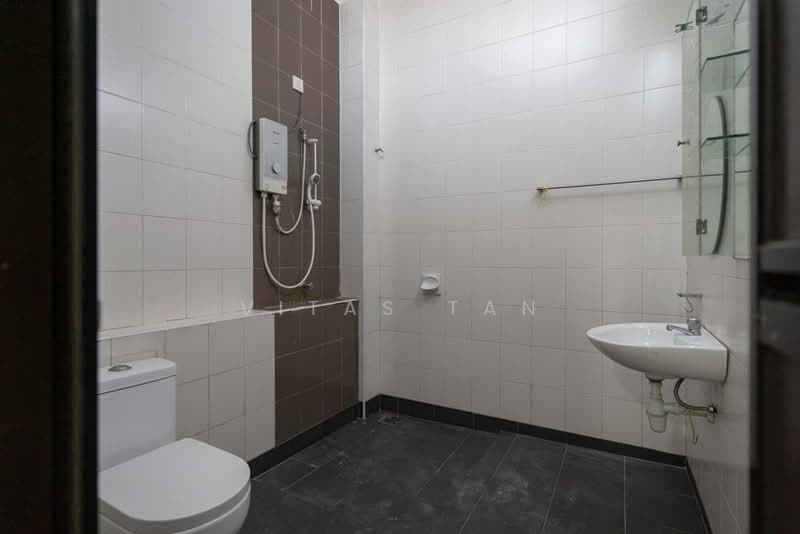 2-storey Terraced House for Sale in Setia Indah 9 (Setia Alam) - Vitas Tan - Bathroom - PropertyGuru.com.my