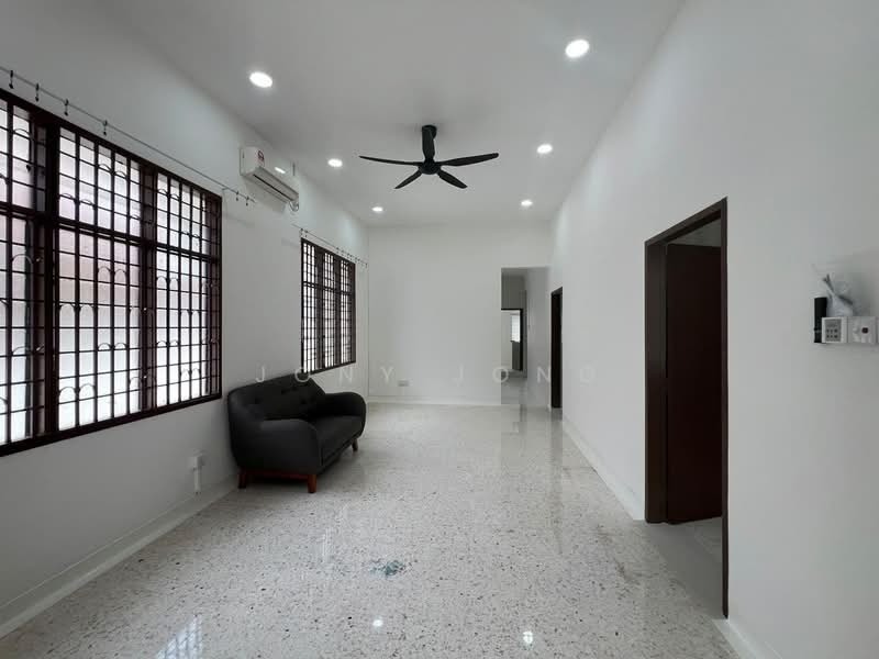 Semi-Detached House for Rent in Taman Bukit Mewah (Tampoi) - Jony Jong - PropertyGuru.com.my
