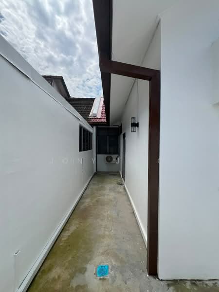 Semi-Detached House for Rent in Taman Bukit Mewah (Tampoi) - Jony Jong - PropertyGuru.com.my