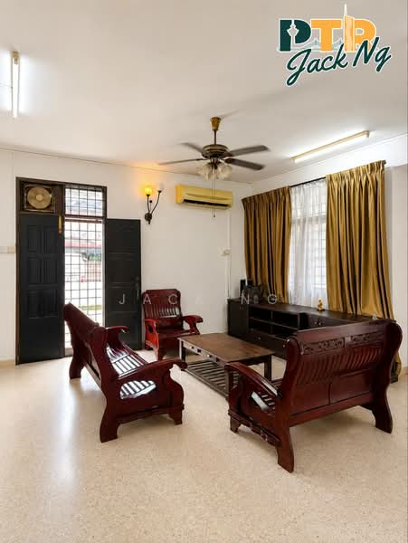 Rumah Teres 2 Tingkat untuk Dijual di Taman Bagan (Butterworth) - Jack Ng - Living Room - PropertyGuru.com.my