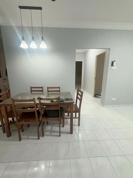 Pangsapuri untuk Disewa di SD Tiara Apartment - Raymond Siew - Dining Room - PropertyGuru.com.my