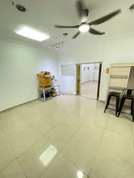 1-storey Terraced House for Sale in Taman Kepong (Kepong) - Vincent Lai - Living Room - PropertyGuru.com.my