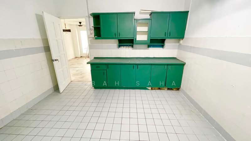 2.5-storey Terraced House for Sale in Ampang Jaya (Ampang) - Najibah Sahari - Kitchen - PropertyGuru.com.my