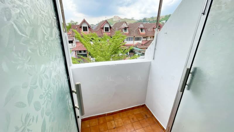 2.5-storey Terraced House for Sale in Ampang Jaya (Ampang) - Najibah Sahari - Balcony - PropertyGuru.com.my