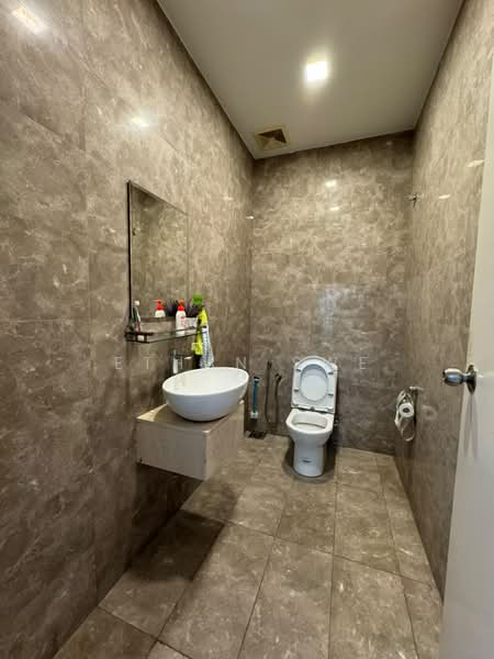 Rumah Berkembar untuk Dijual di Petaling Jaya (Selangor) - Ethan Swe - Bathroom - PropertyGuru.com.my