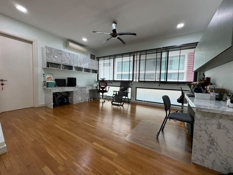 Rumah Berkembar untuk Dijual di Petaling Jaya (Selangor) - Ethan Swe - Study - PropertyGuru.com.my
