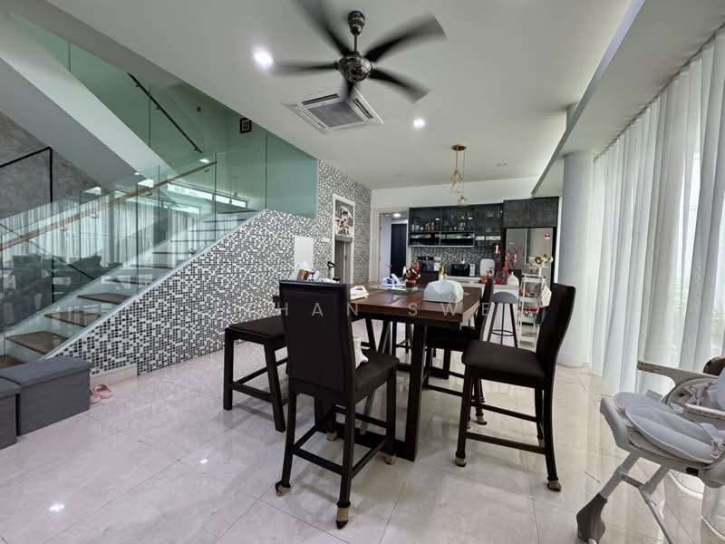 Rumah Berkembar untuk Dijual di Petaling Jaya (Selangor) - Ethan Swe - Dining Room - PropertyGuru.com.my