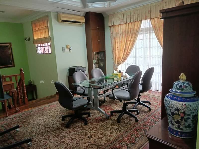 Rumah Banglo untuk Dijual di Bangi (Selangor) - Wan Azemi Wan Daud - Study - PropertyGuru.com.my