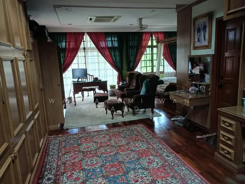 Rumah Banglo untuk Dijual di Bangi (Selangor) - Wan Azemi Wan Daud - Study - PropertyGuru.com.my