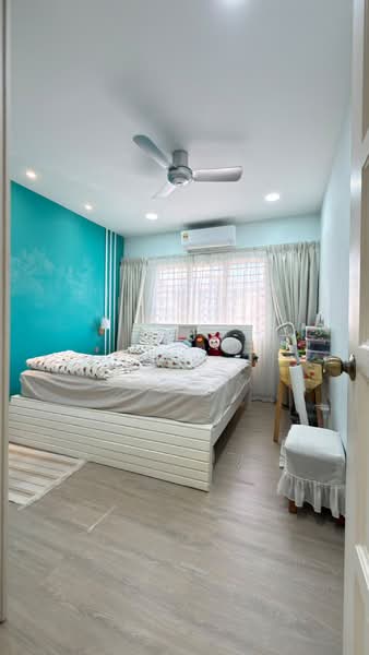 Pangsapuri untuk Dijual di Putra Permai Block C - GO SQ - Bedroom - PropertyGuru.com.my