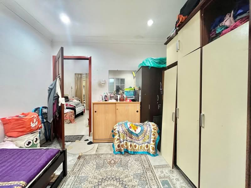 Rumah Teres 1 Tingkat untuk Dijual di Shah Alam (Selangor) - Zul Arif - Bedroom - PropertyGuru.com.my