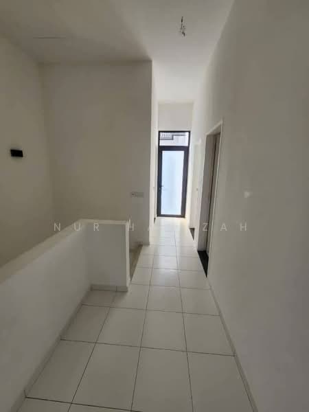 2-storey Terraced House for Sale in Eco Grandeur (Puncak Alam) - Nur Hanizah - Corridor - PropertyGuru.com.my