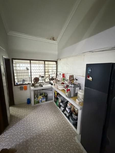 1-storey Terraced House for Sale in Taman Perling (Perling) - Eva Siow - Kitchen - PropertyGuru.com.my