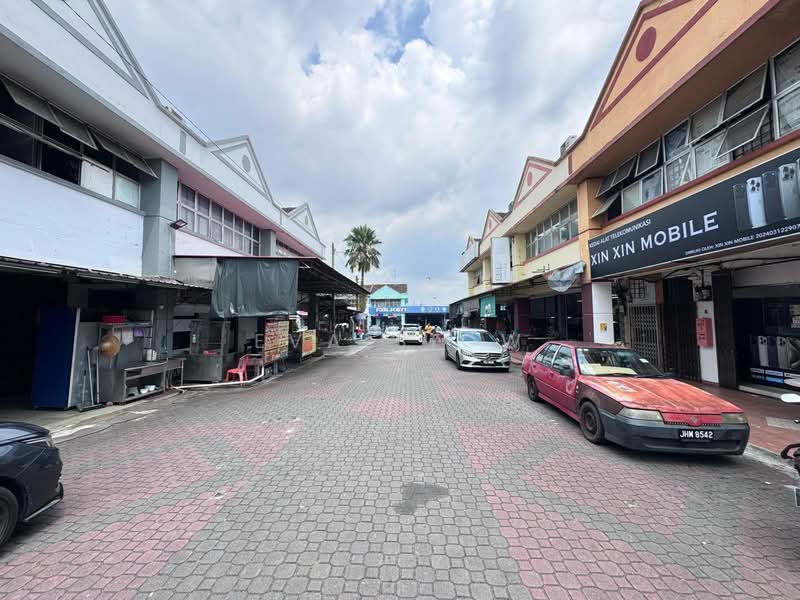 Shop for Sale in Taman Universiti (Skudai) - Eva Siow - Exterior - PropertyGuru.com.my