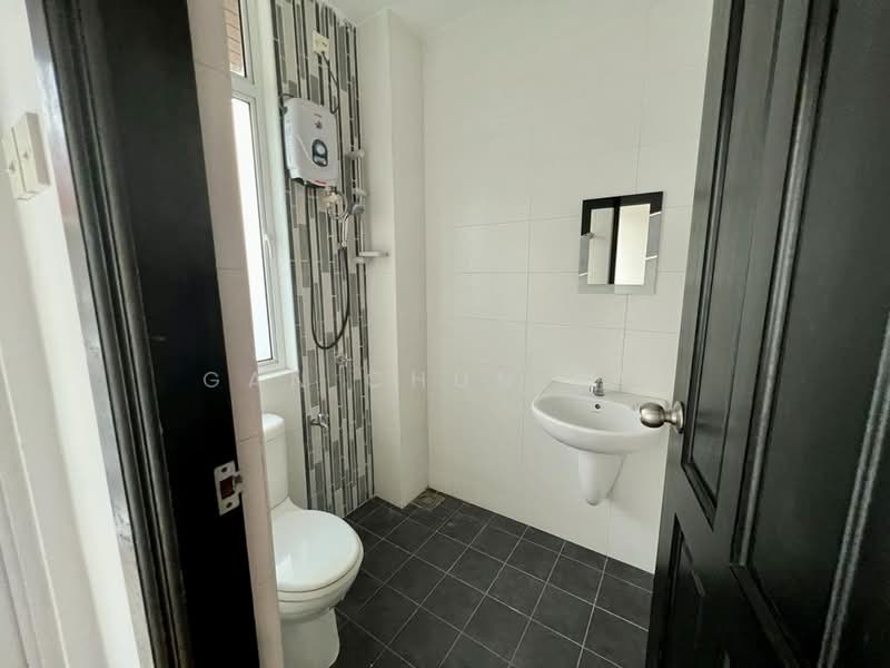 Link Bungalow for Rent in Jelutong (Penang) - Gan Chun Kai - PropertyGuru.com.my