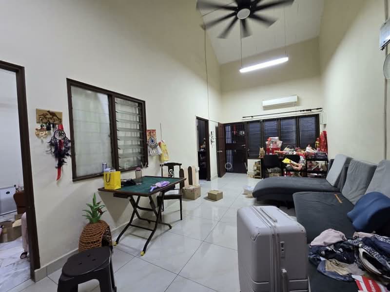 Rumah Teres 1 Tingkat untuk Dijual di Taman Skudai Baru (Skudai) - Eva Siow - Living Room - PropertyGuru.com.my
