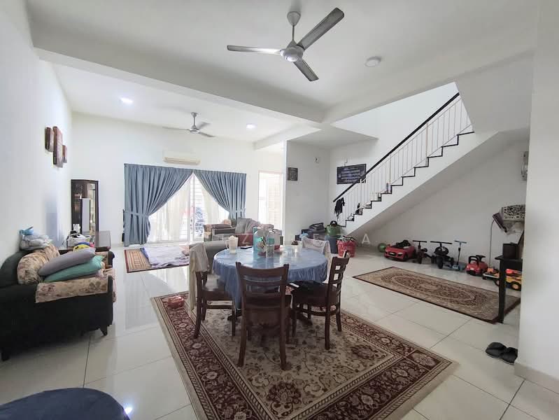 Rumah Teres 2 Tingkat untuk Dijual di Nilai Impian (Nilai) - FAIZ REZA - Living Room - PropertyGuru.com.my
