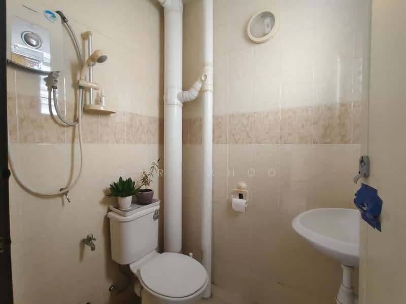 Condominium for Sale at Serina Bay - Gary Khoo - Bathroom - PropertyGuru.com.my