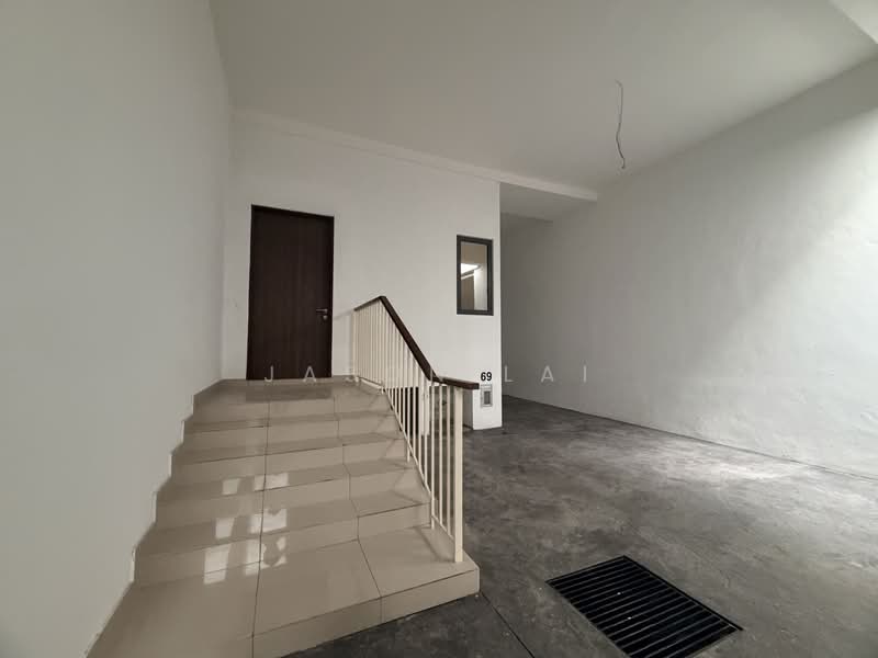 Servis Apartment untuk Dijual di Empire Damansara - Jason Lai - Entrance - PropertyGuru.com.my