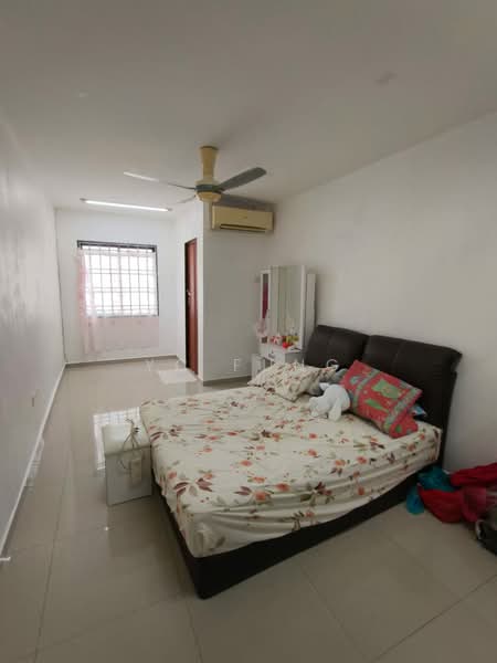 Rumah Teres 2 Tingkat untuk Disewa di Taman Ungku Tun Aminah (Skudai) - YC Fung - Bedroom - PropertyGuru.com.my