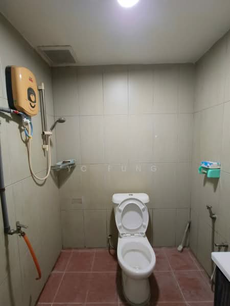 Rumah Teres 2 Tingkat untuk Disewa di Taman Ungku Tun Aminah (Skudai) - YC Fung - Bathroom - PropertyGuru.com.my
