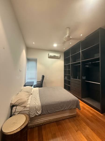 Zero-Lot Bungalow for Rent in Lakefront Villa (Cyberjaya) - Mu'izz Halim - Bedroom - PropertyGuru.com.my
