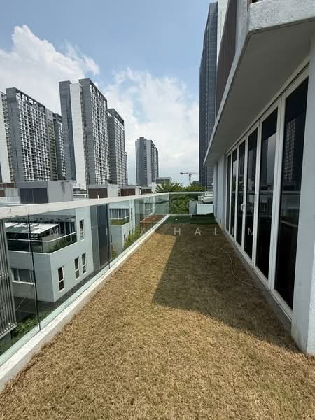 Zero-Lot Bungalow for Rent in Lakefront Villa (Cyberjaya) - Mu'izz Halim - Exterior - PropertyGuru.com.my