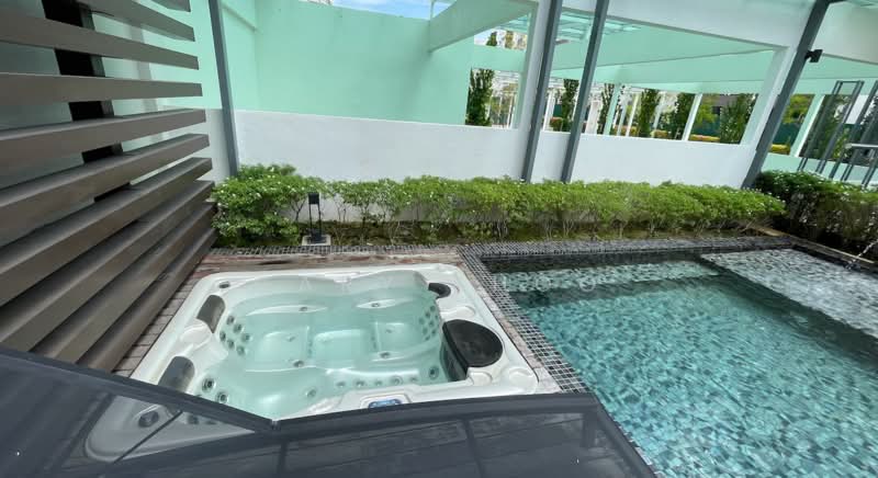 Kondominium untuk Disewa di Ferringhi Residence 2 - Gary Khoo - Pool - PropertyGuru.com.my