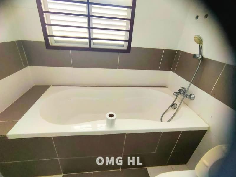 Rumah Teres 3 Tingkat untuk Dijual di Setia Alam ( Anjung Sari) (Setia Alam) - Zackinn Hoi - Bathroom - PropertyGuru.com.my
